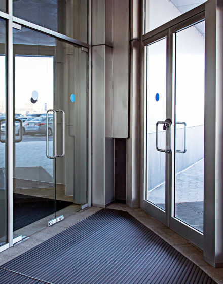 glass glazing fabrication services greater noida