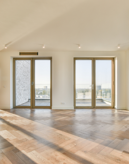 glass front fabrication services in greater noida